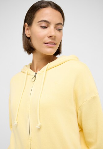 MUSTANG Sweatshirt 'Rochelle' in Yellow