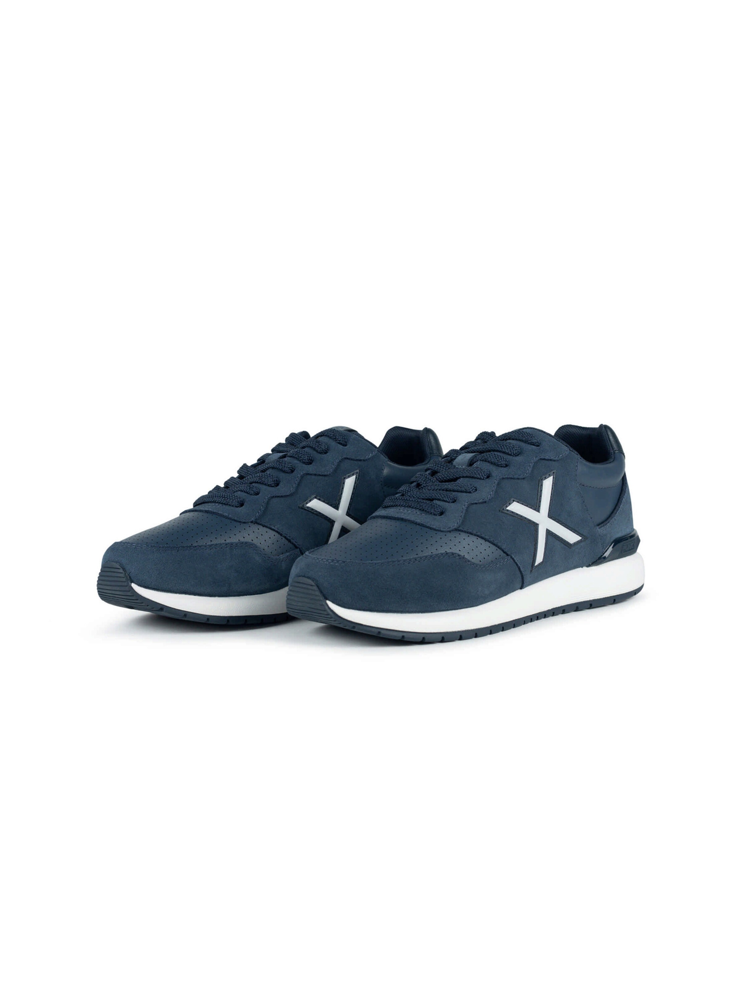 Baskets basses 'DASH' MUNICH en bleu : devant