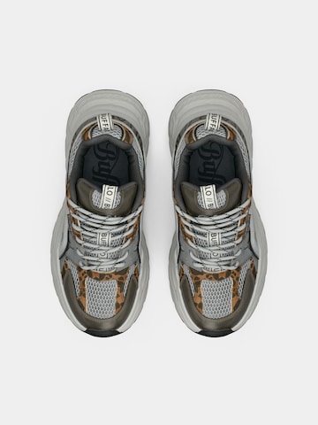 BUFFALO Låg sneaker 'YUNO ONE' i grå