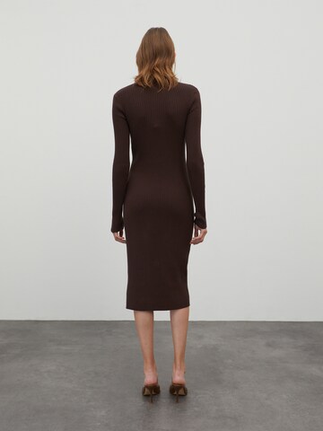 EDITED Dress 'Hada' in Brown