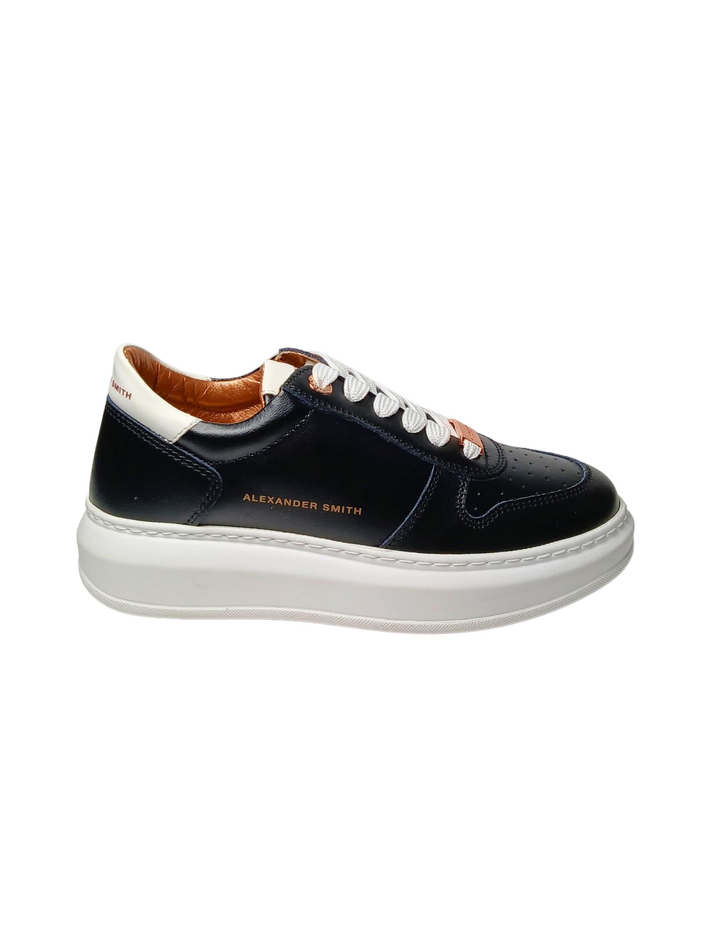 Alexander Smith Sneakers in Black: front
