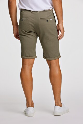 Lindbergh Regular Shorts 'Superflex' in Grün