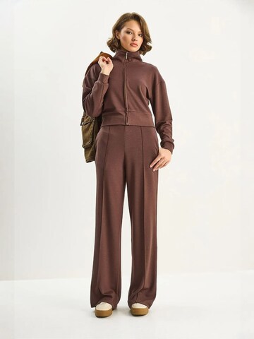 Bianco Lucci - Calças de fato em castanho