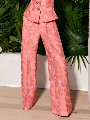 Regular Pantalon Friends Like These en rose