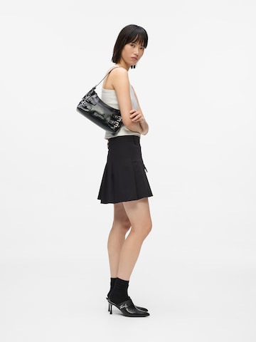 KARL LAGERFELD JEANS Olkalaukku värissä musta