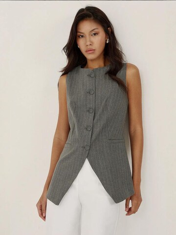 Hiccup Suit Vest in Grey: front