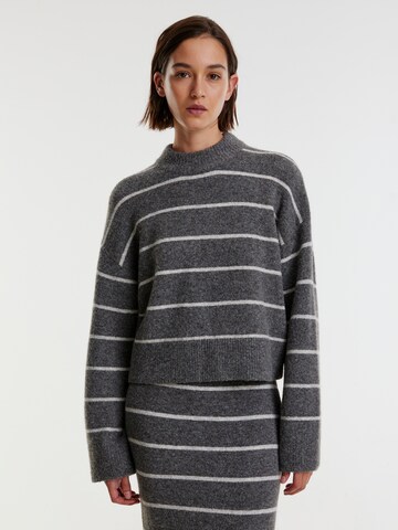 Pull-over 'Salome' EDITED en gris : devant