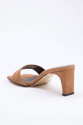 Trendyol - Zapatos con plataforma en marrón