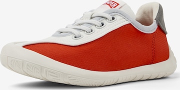 Baskets 'Peu Path' CAMPER en rouge : devant