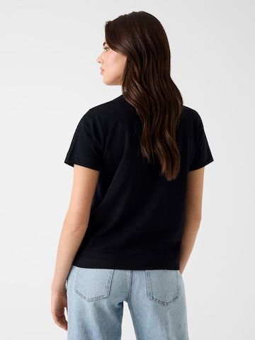 GUESS - Camiseta en negro