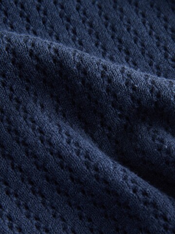 Next Плетена жилетка в синьо