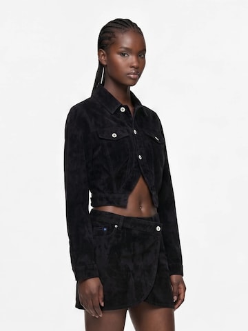 KARL LAGERFELD JEANS Демисезонная куртка в Черный: спереди