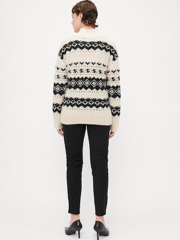 Vero Moda Tall Свитер 'VMAMPLE' в Бежевый