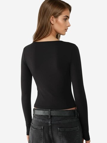 Hiccup Shirt in Black