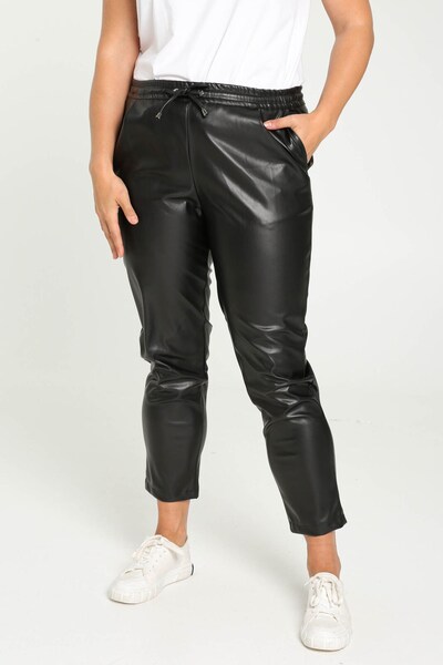 Paprika Hose in schwarz, Modelansicht