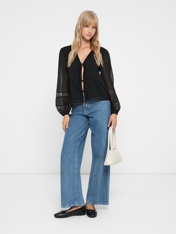 Bluză de la Abercrombie & Fitch pe negru