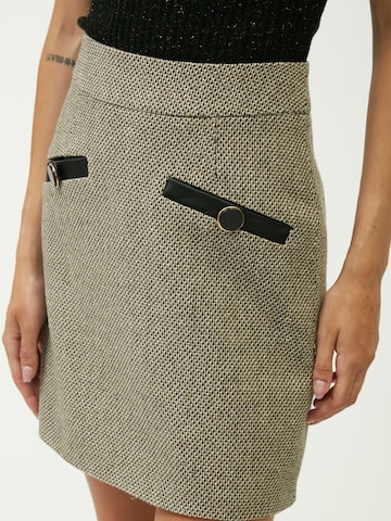 Influencer Skirt in Grey