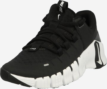 NIKE Sportovní boty 'Metcon 5' – černá: přední strana