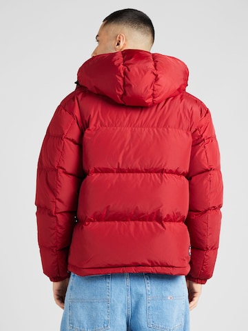 Tommy Jeans Zimná bunda 'Alaska' - Červená