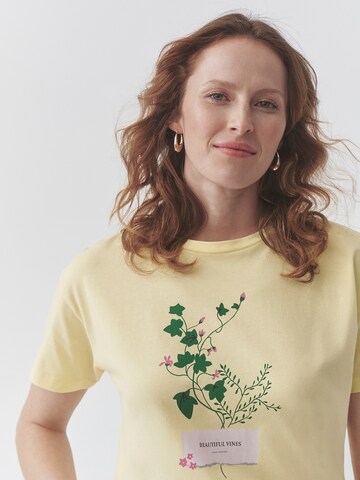 Tricou 'Malati' de la TATUUM pe bej
