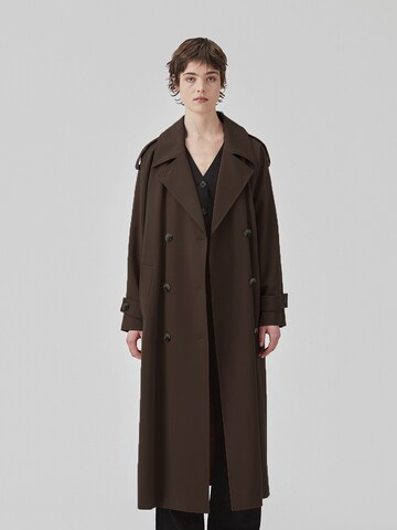 modström Between-Seasons Coat 'EvieMD ' in Brown: front