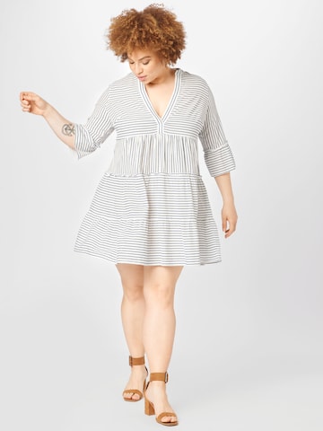 Vero Moda Curve Dress 'Heli' in White: front