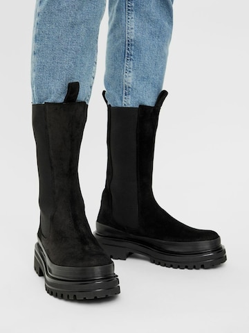 Bianco Chelsea boots in Black
