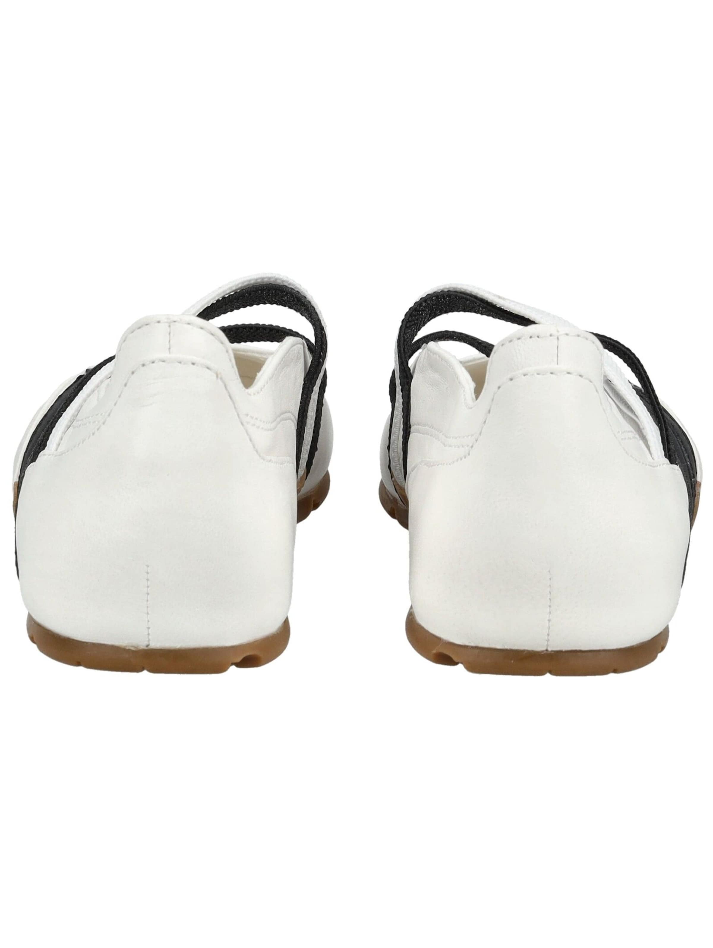 STEVE MADDEN Ballet Flats with Strap in White