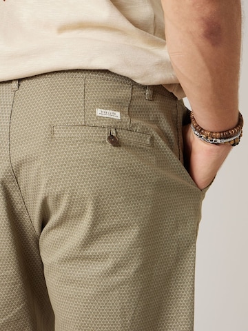 Regular Pantalon chino 'Cuajani' Deeluxe en vert