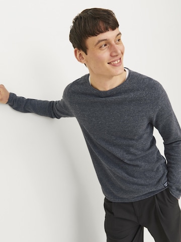 JACK & JONES Regular fit Пуловер 'JJEHill' в сиво