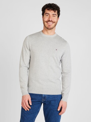 Pullover di TOMMY HILFIGER in grigio: frontale