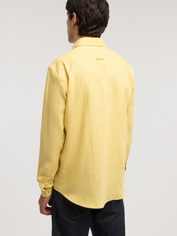 Coupe regular Chemise Trussardi en jaune