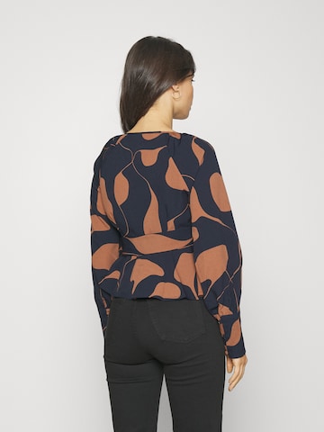 Vero Moda Petite Μπλούζα 'VMLYDIA' σε μπλε