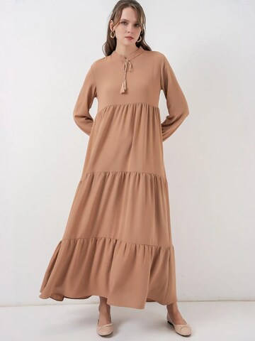 Bigdart Dress in Beige