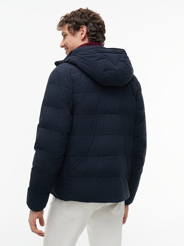 TOMMY HILFIGER Prehodna jakna | modra barva
