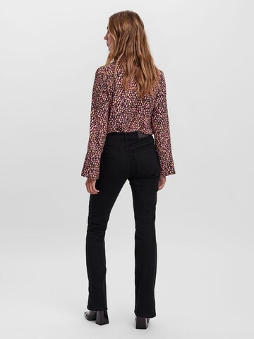 VERO MODA Flared Jeans 'Selma' in Black