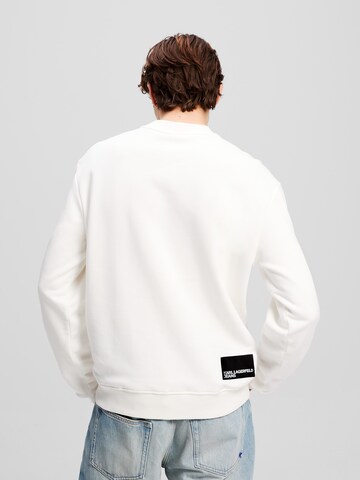 KARL LAGERFELD JEANS Sweatshirt 'ESSENTIAL' in White