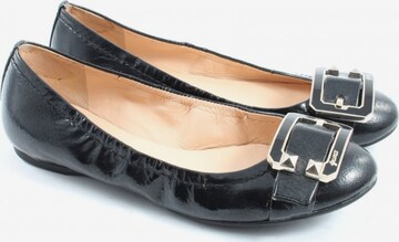 GUESS Flats & Loafers in 38 in Black: front