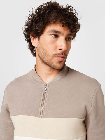 BURTON MENSWEAR LONDON Sweatshirt in Braun