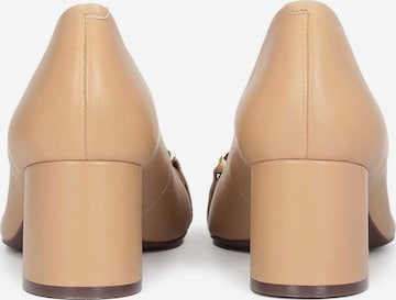 Kazar Pumps in Brown