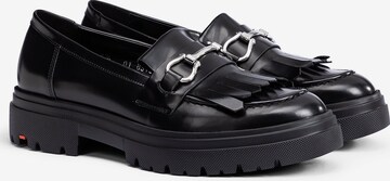 LLOYD Classic Flats in Black