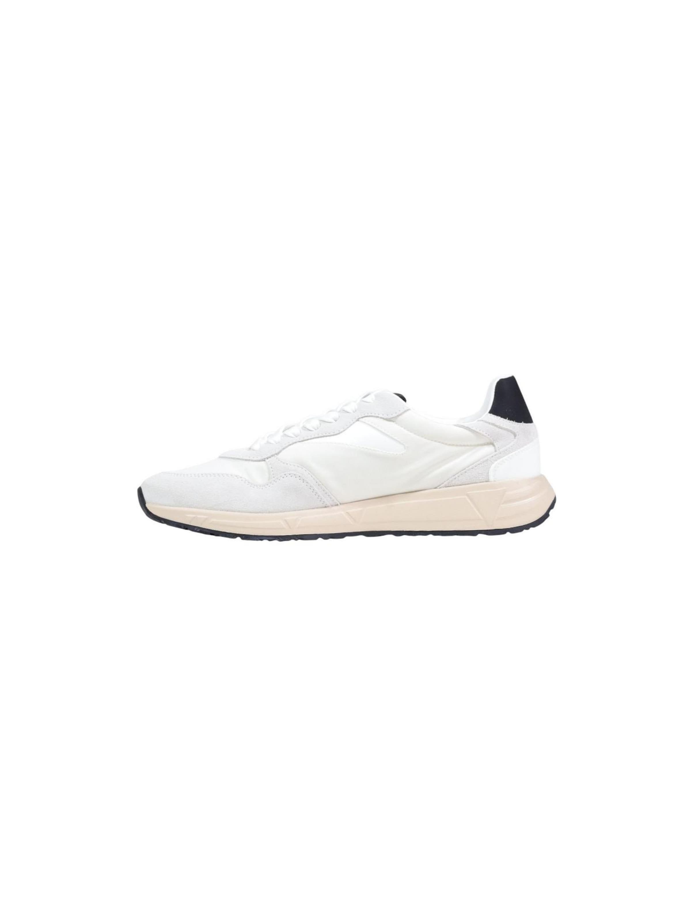 Sneaker bassa 'ARIA FMFARI FAL12' di GUESS in bianco