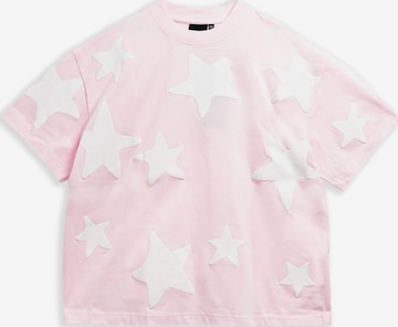 OVER STREET - Camisa 'Camiseta rosa falling stars oversized tee' em rosa: frente