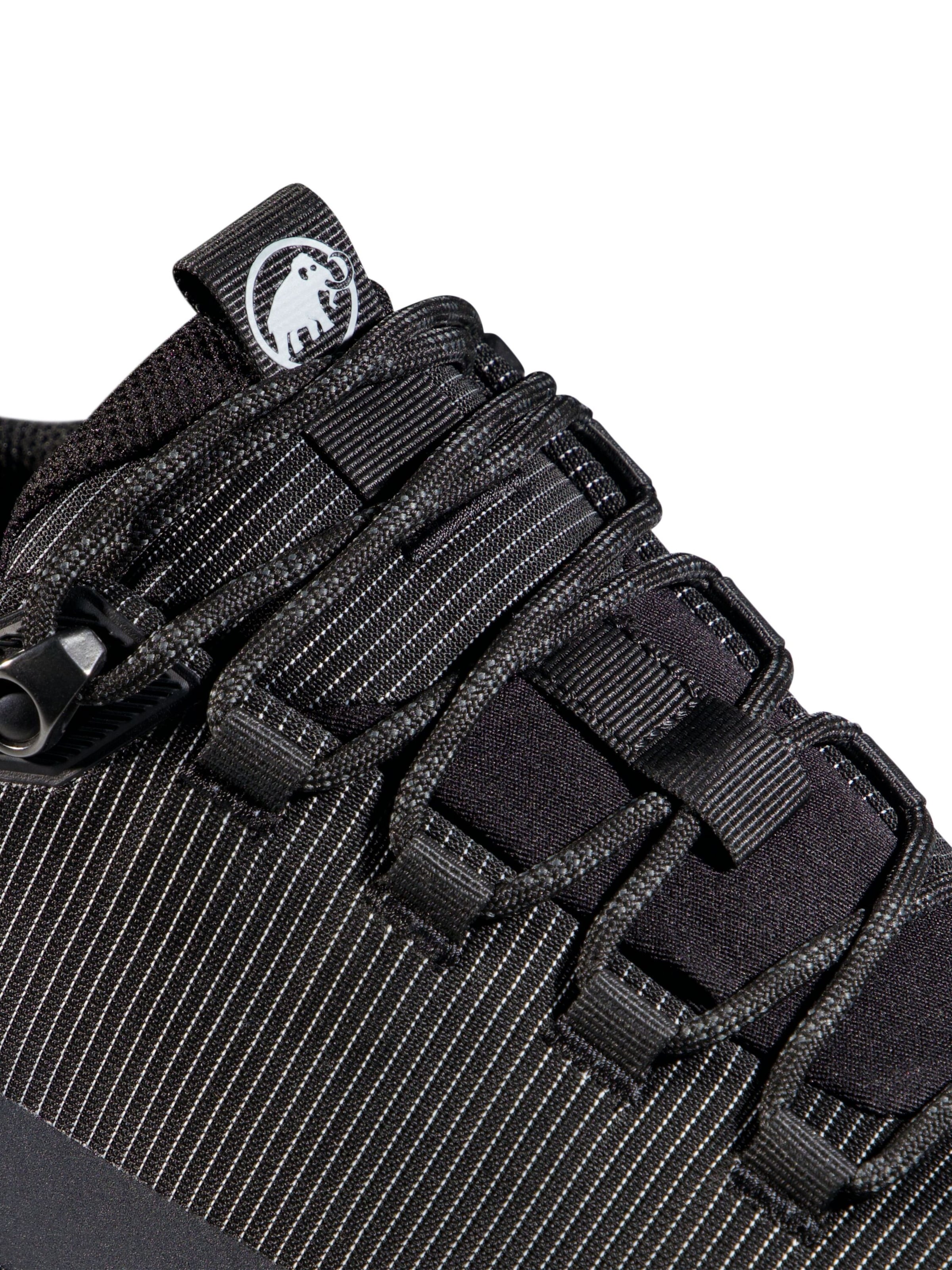 MAMMUT Flats 'Ducan III' in Black