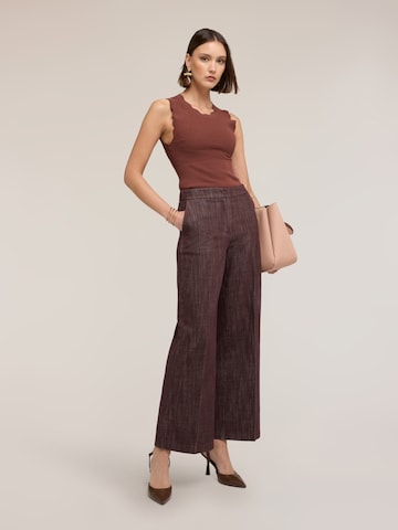 Wide leg Pantaloni di MOTIVI in marrone