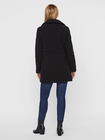 Manteau mi-saison 'DONNA' VERO MODA en noir