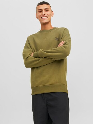 JACK & JONES Sweatshirt in Green: front