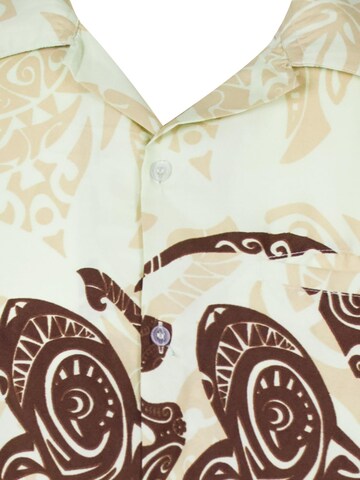 King Kameha - Camiseta 'Maori Chest' en beige