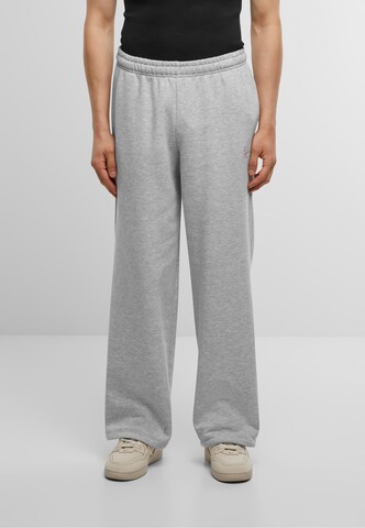 Karl Kani Regular Hose in Grau