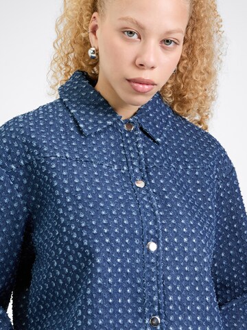 VILA Between-Season Jacket 'VISILVER' in Blue